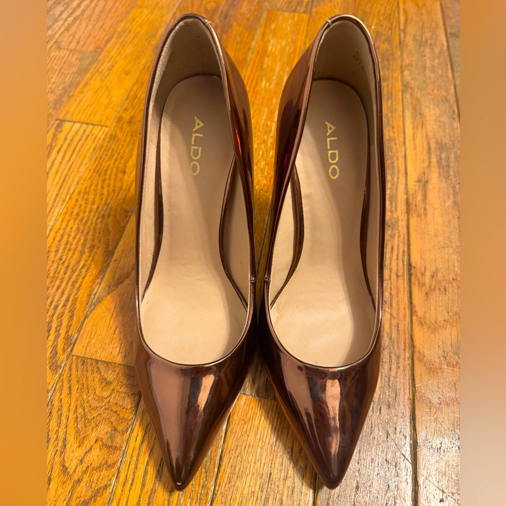 Aldo bronze high heels pump - only used once - perfect for a party or night out